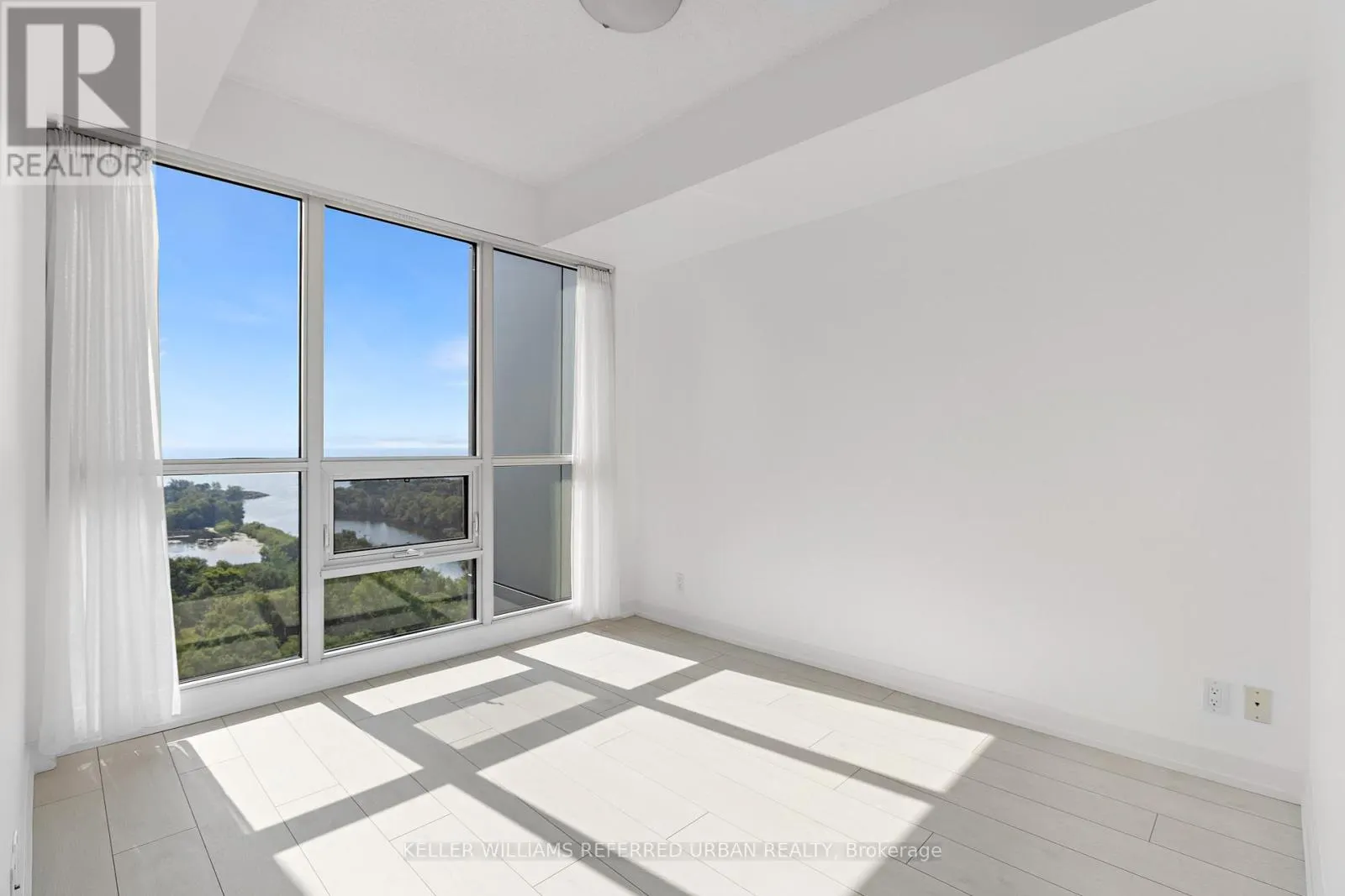 1710 - 2200 LAKE SHORE BOULEVARD W
