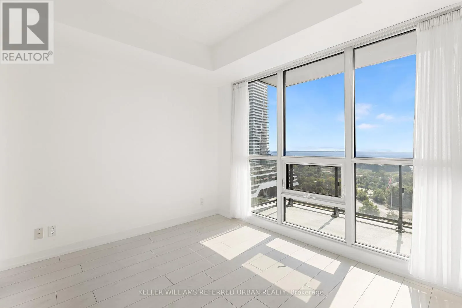 1710 - 2200 LAKE SHORE BOULEVARD W