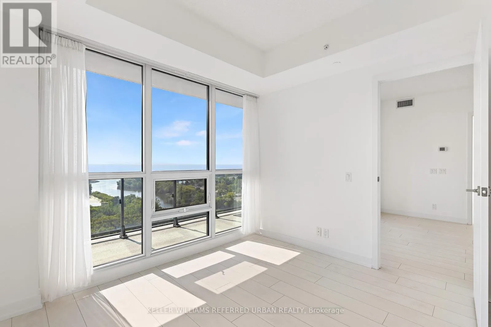 1710 - 2200 LAKE SHORE BOULEVARD W