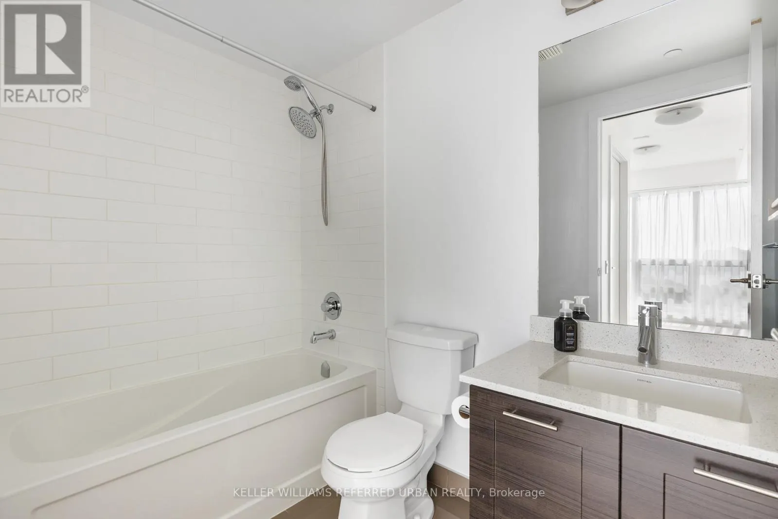 1710 - 2200 LAKE SHORE BOULEVARD W