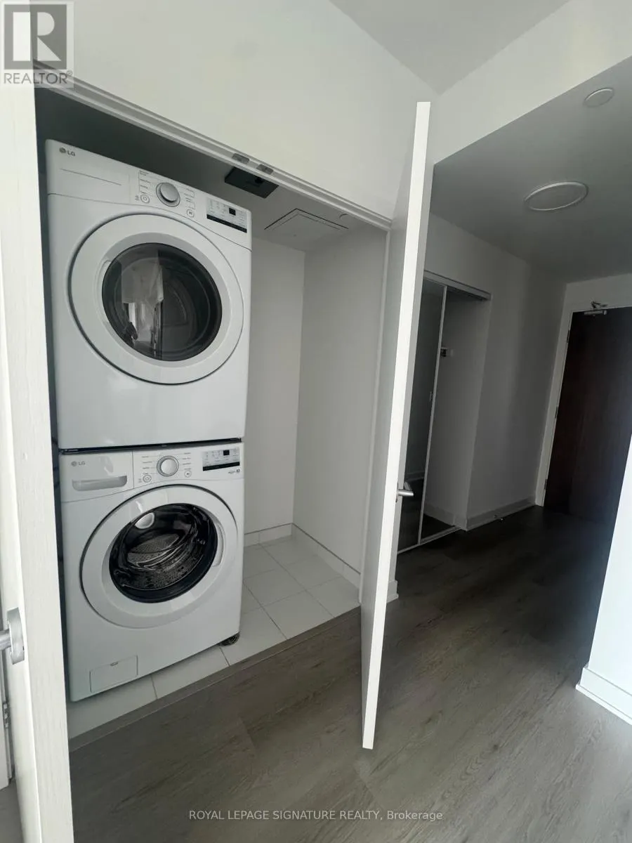 1107 - 40 LAGERFELD DRIVE