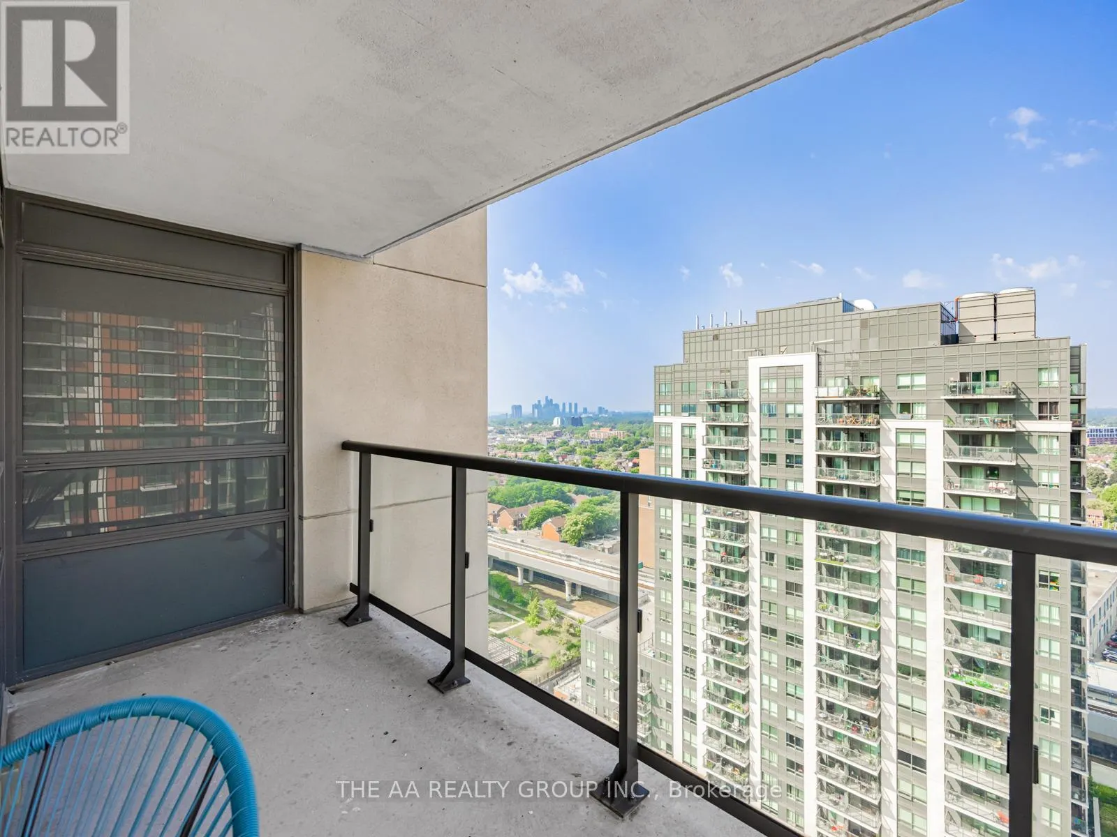 2209 - 1410 DUPONT STREET