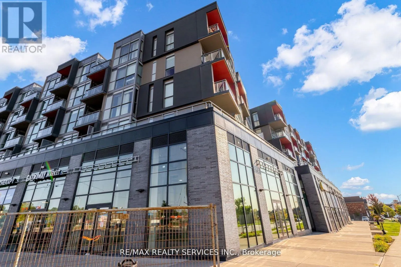 1 - 5220 DUNDAS STREET