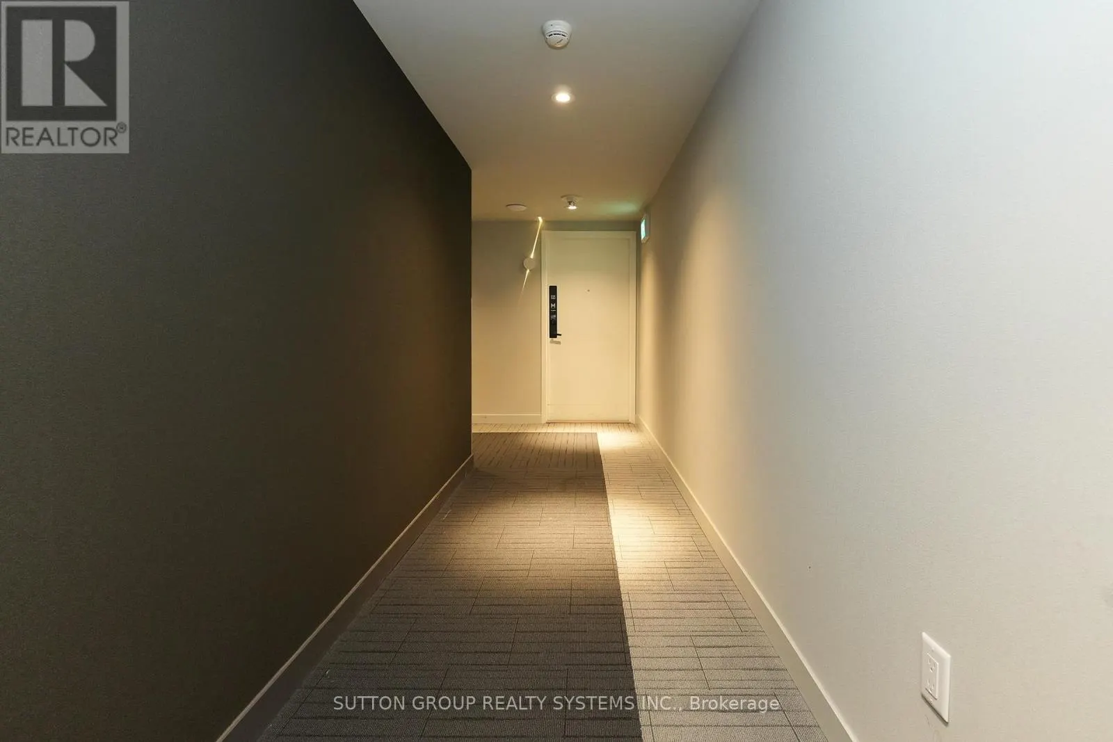 520 - 3883 QUARTZ ROAD