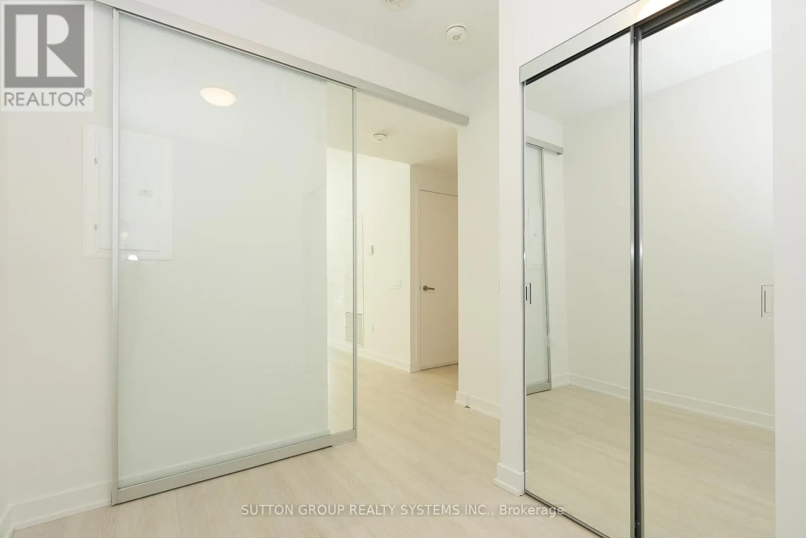 520 - 3883 QUARTZ ROAD