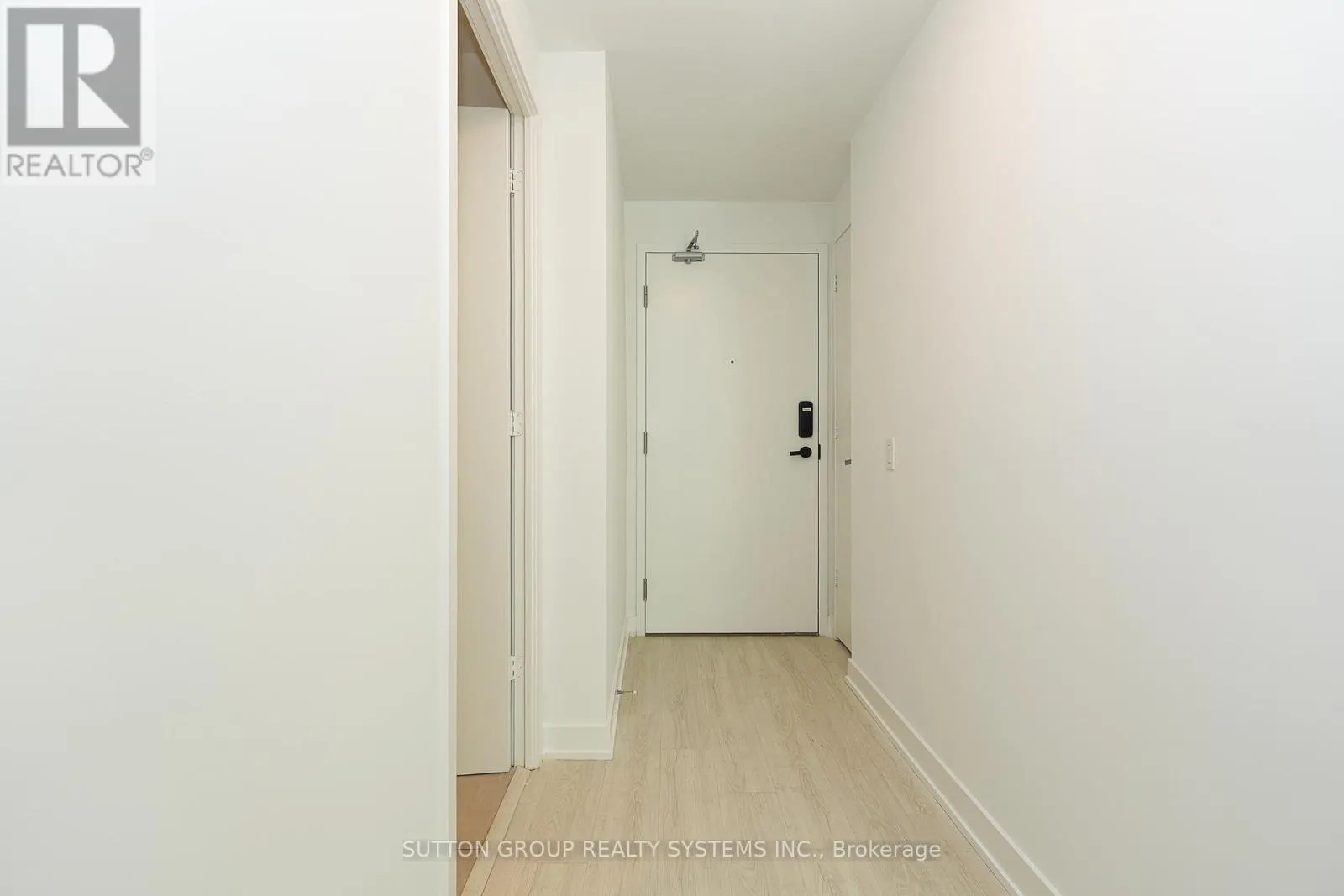 520 - 3883 QUARTZ ROAD