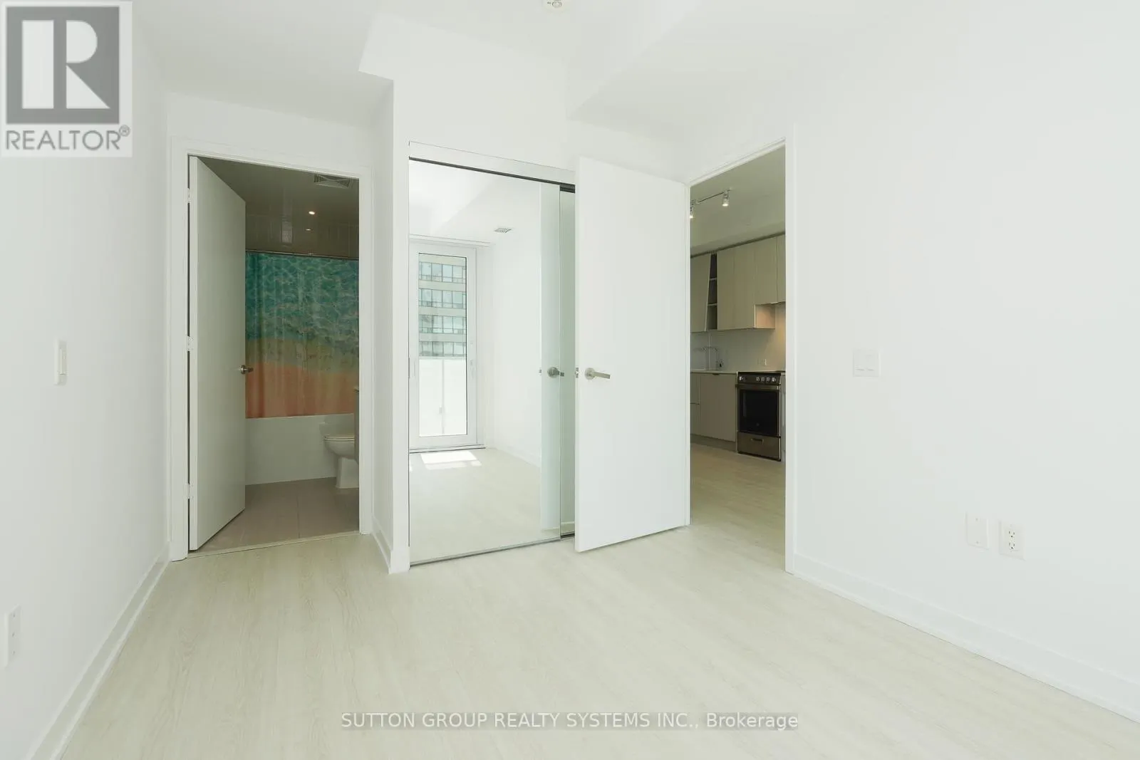 520 - 3883 QUARTZ ROAD