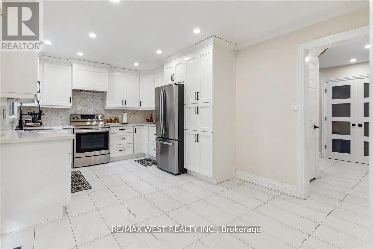 209 LOUIS DRIVE