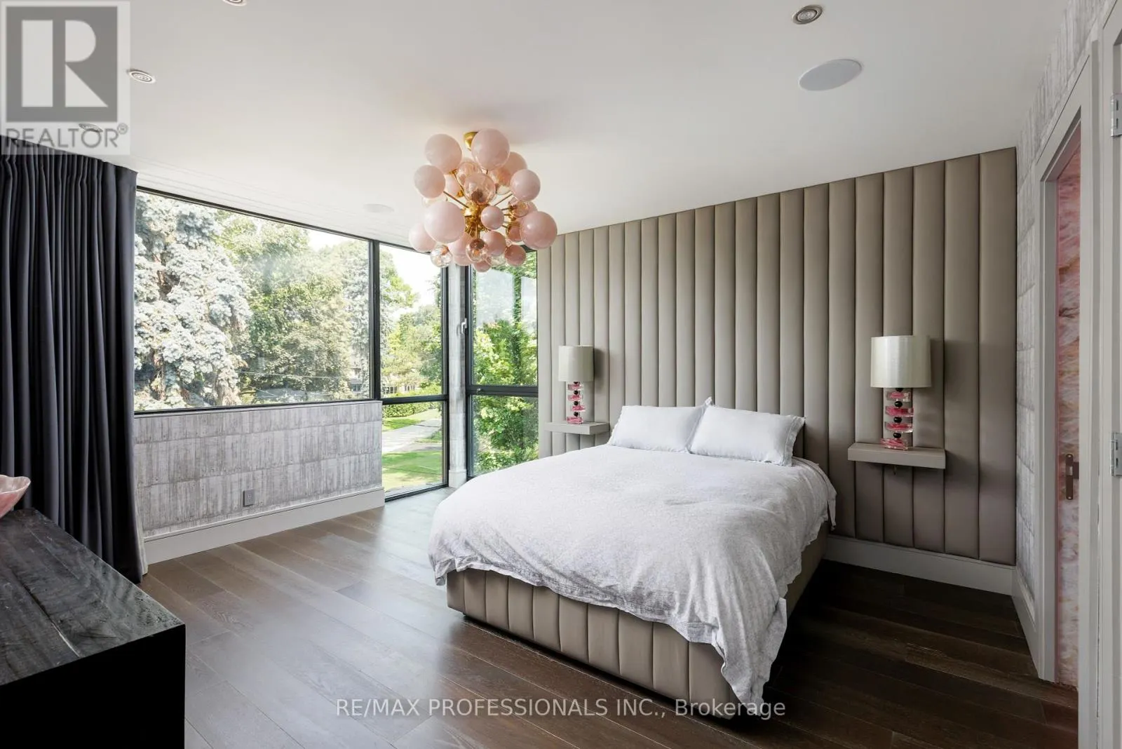 7 ASHLEY PARK ROAD