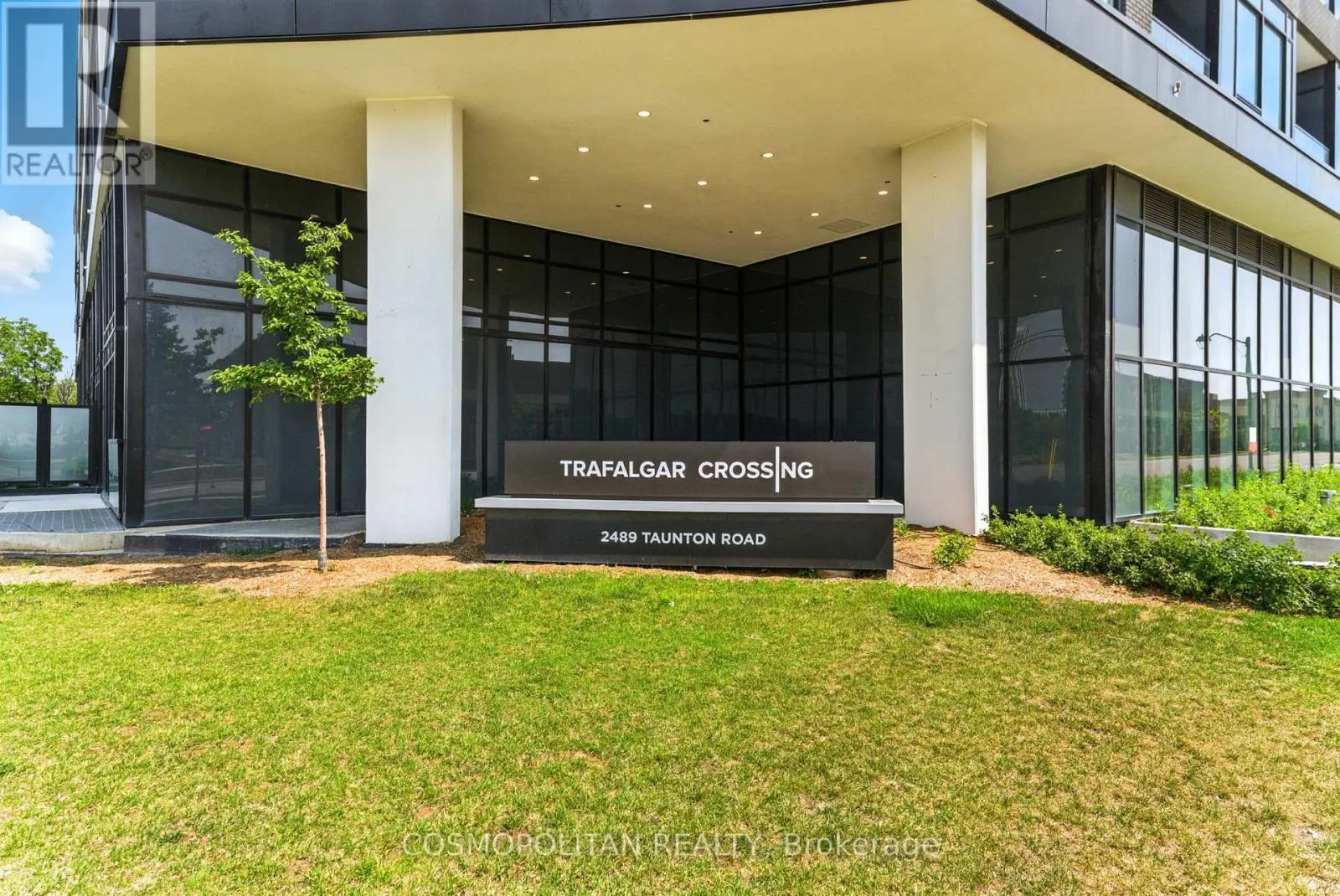 355 - 2489 TAUNTON ROAD, #355
