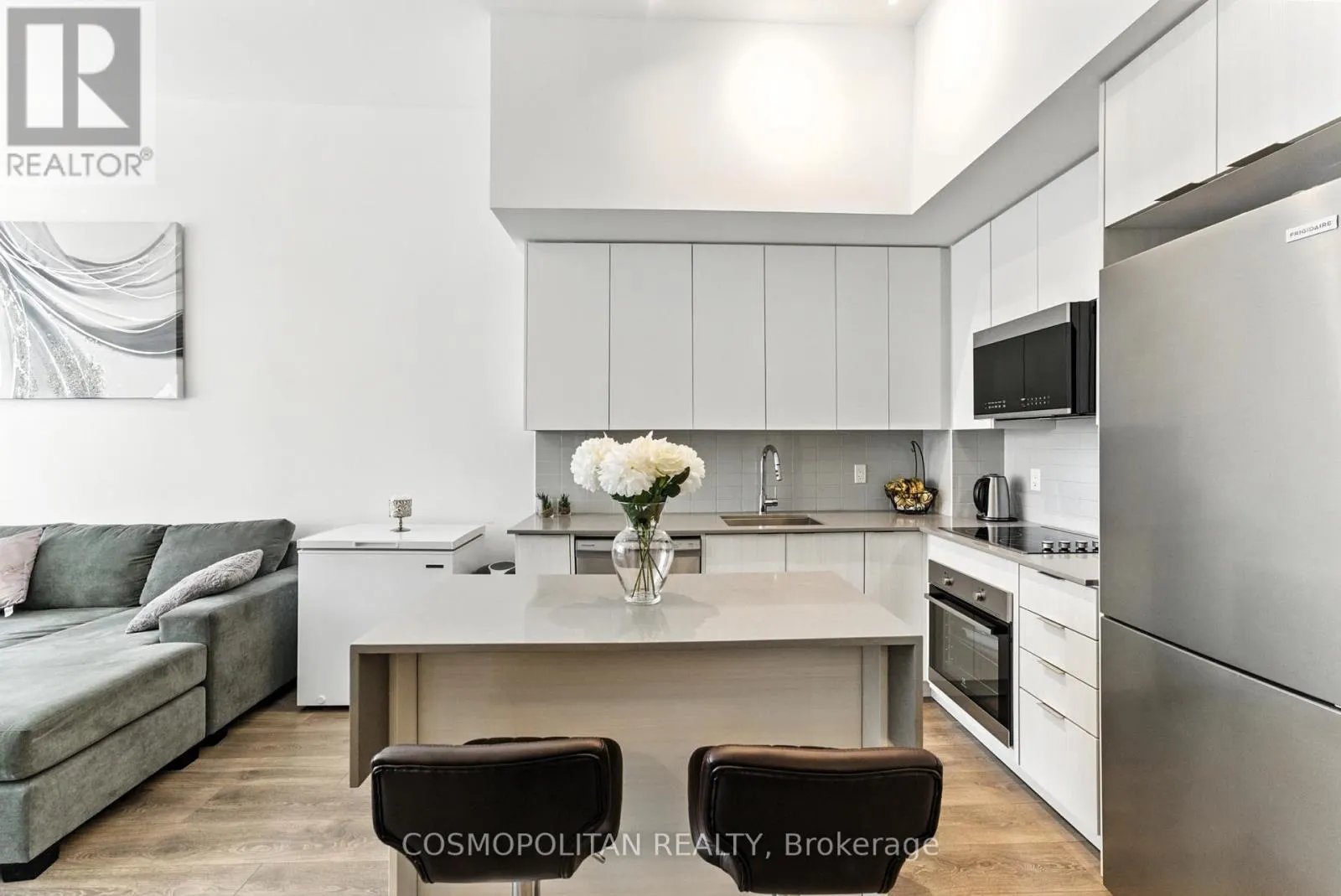 355 - 2489 TAUNTON ROAD, #355
