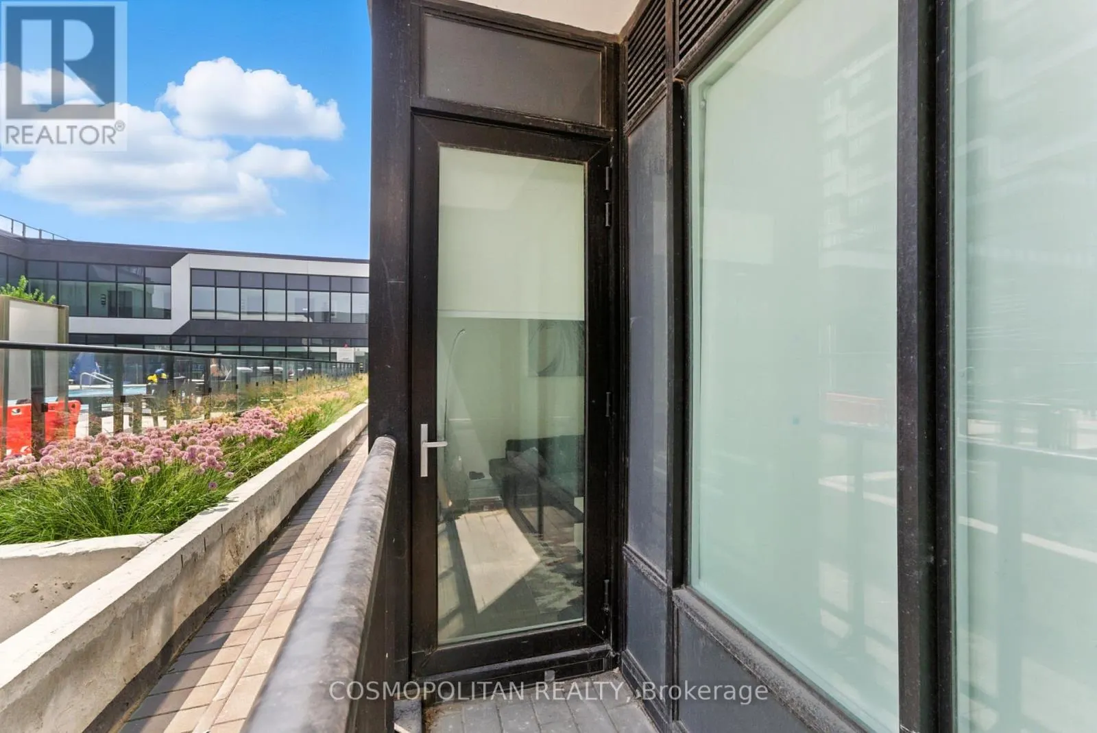 355 - 2489 TAUNTON ROAD, #355