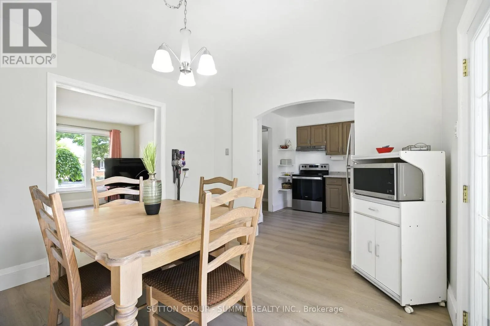2411 MOUNT FOREST DRIVE