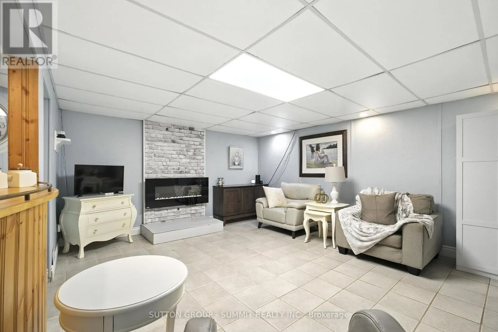 2411 MOUNT FOREST DRIVE
