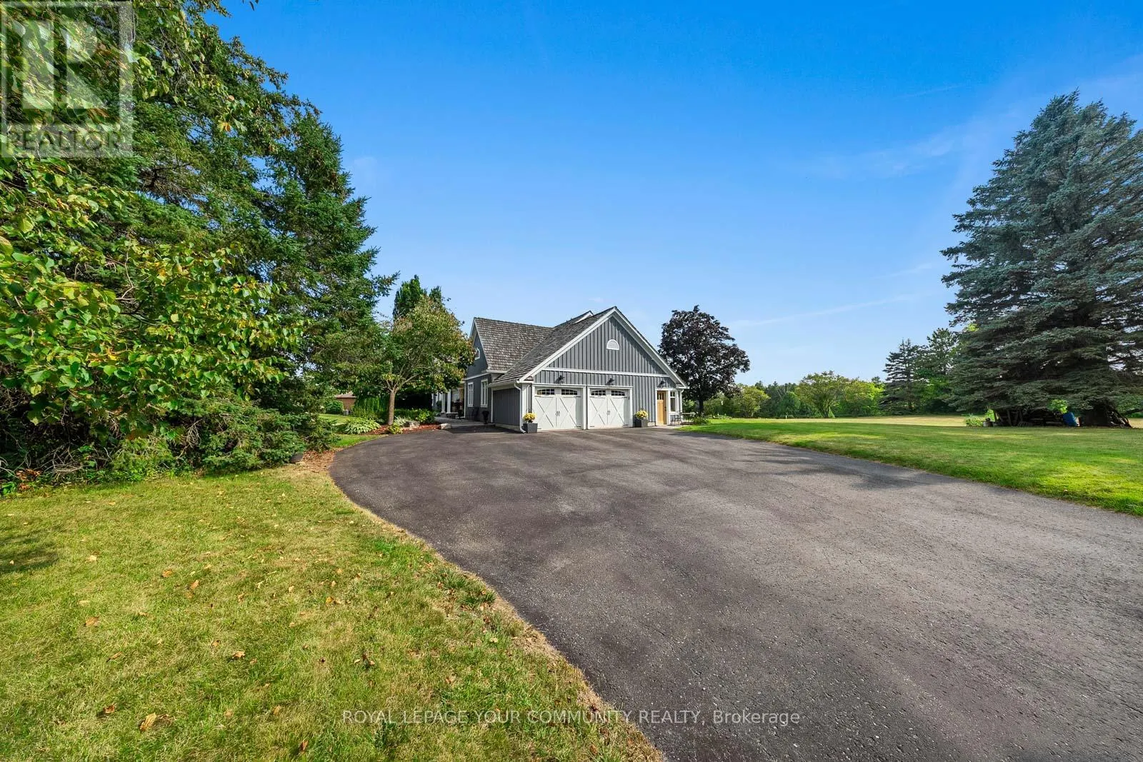 6 CREEKSIDE COURT