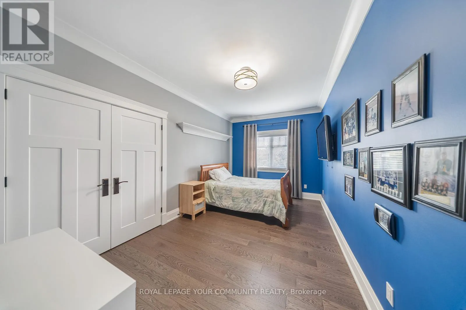 6 CREEKSIDE COURT