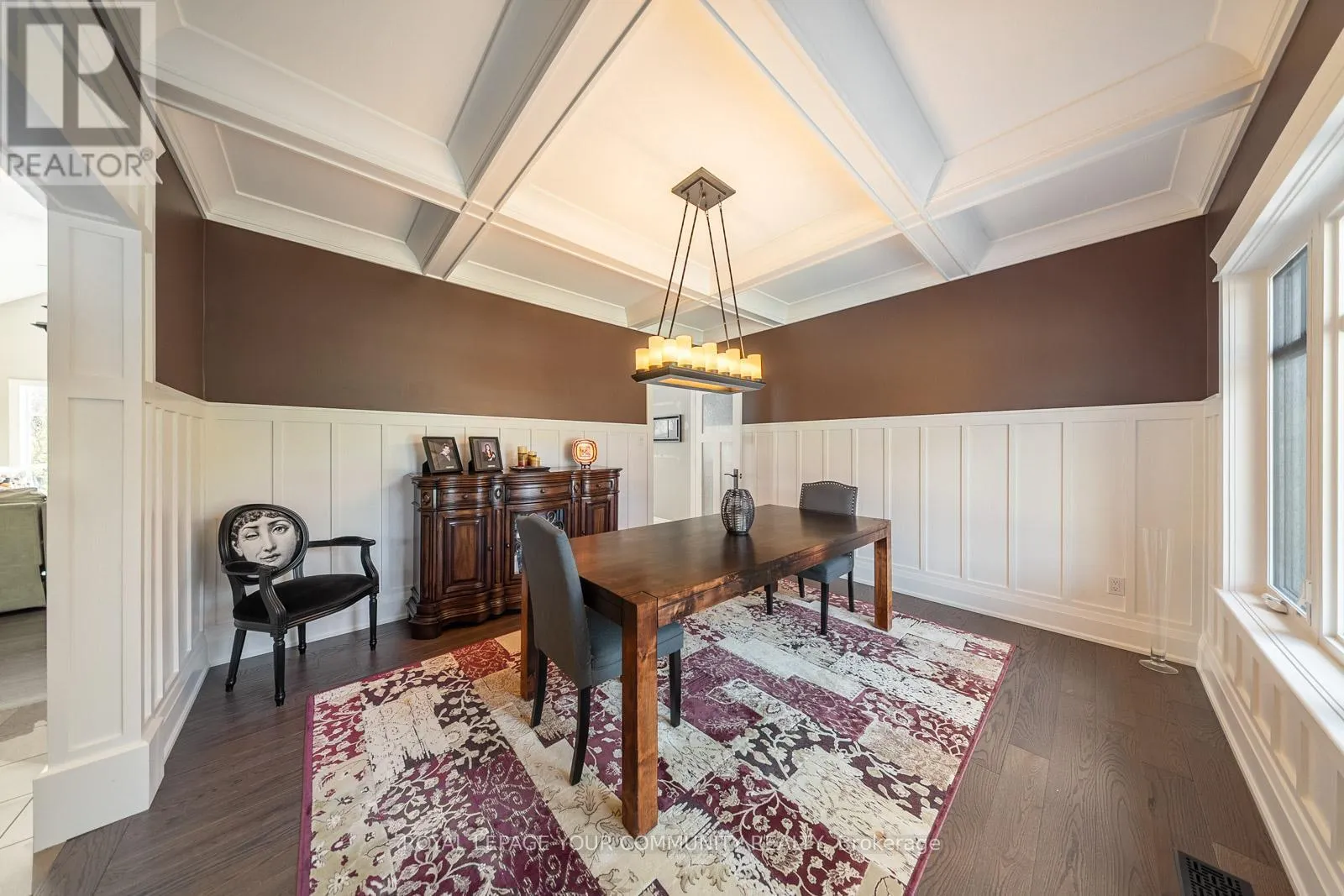 6 CREEKSIDE COURT