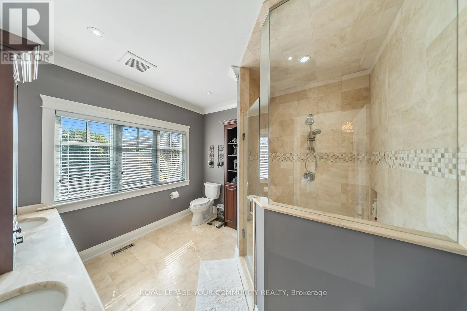 6 CREEKSIDE COURT