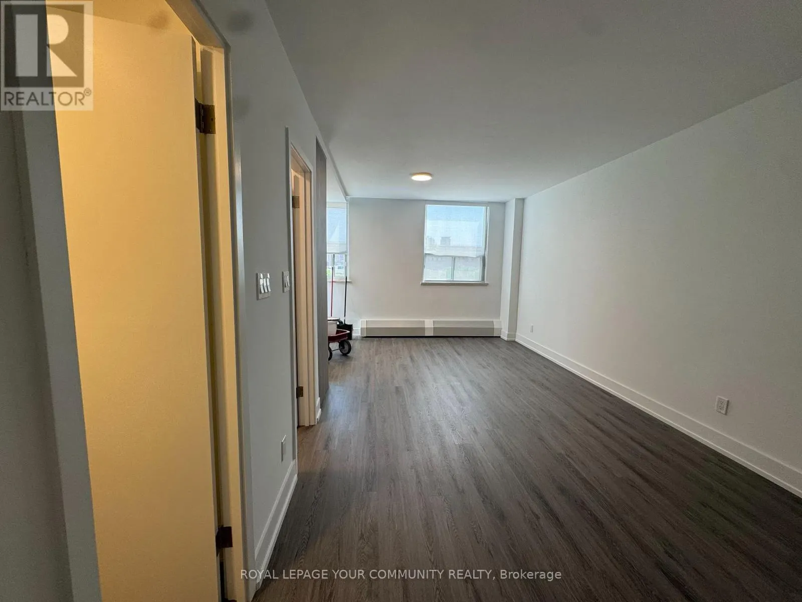 0505 - 135 TYNDALL AVENUE