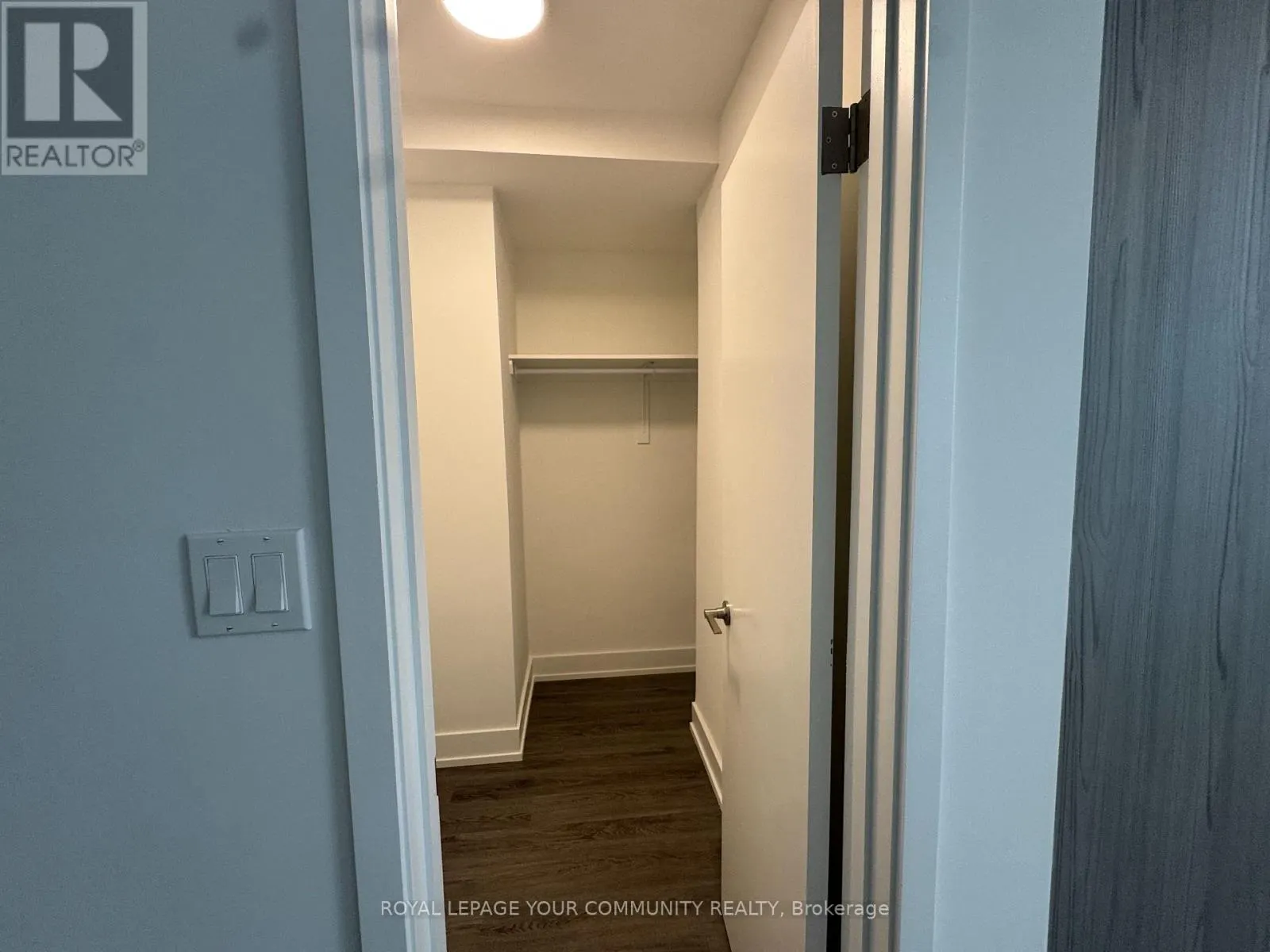 0505 - 135 TYNDALL AVENUE