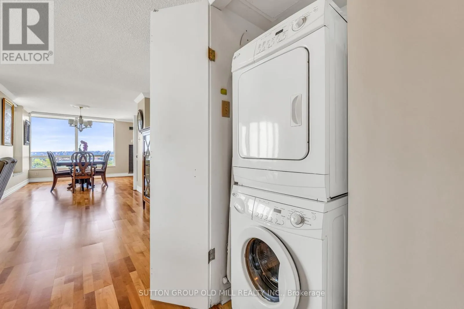 2507 - 1320 ISLINGTON AVENUE