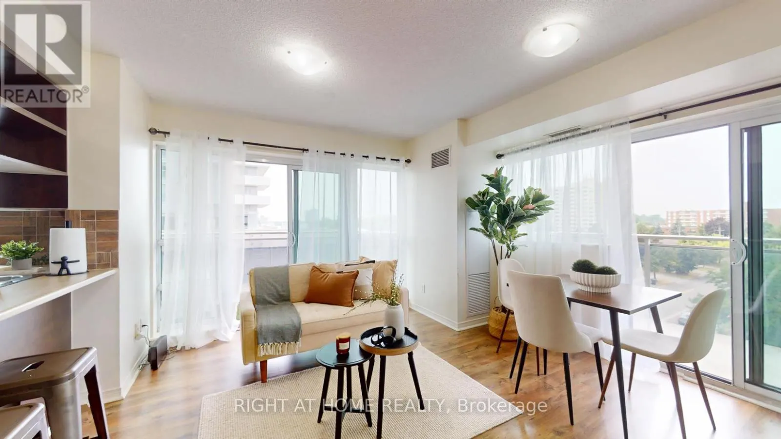 509 - 215 QUEEN STREET E