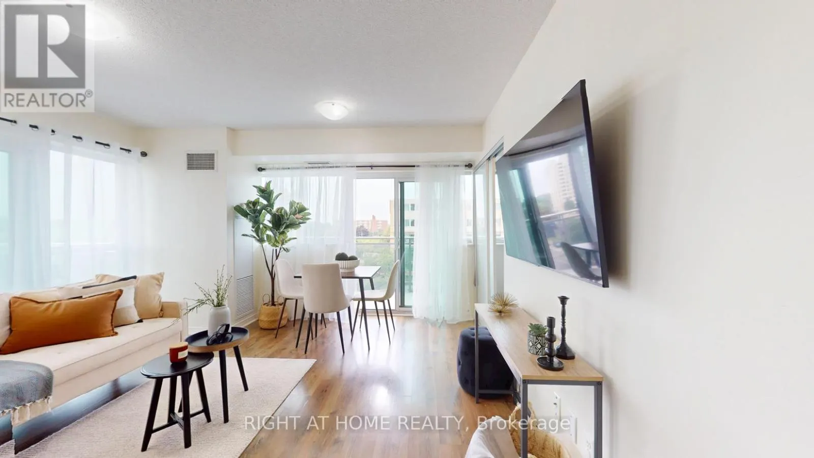 509 - 215 QUEEN STREET E