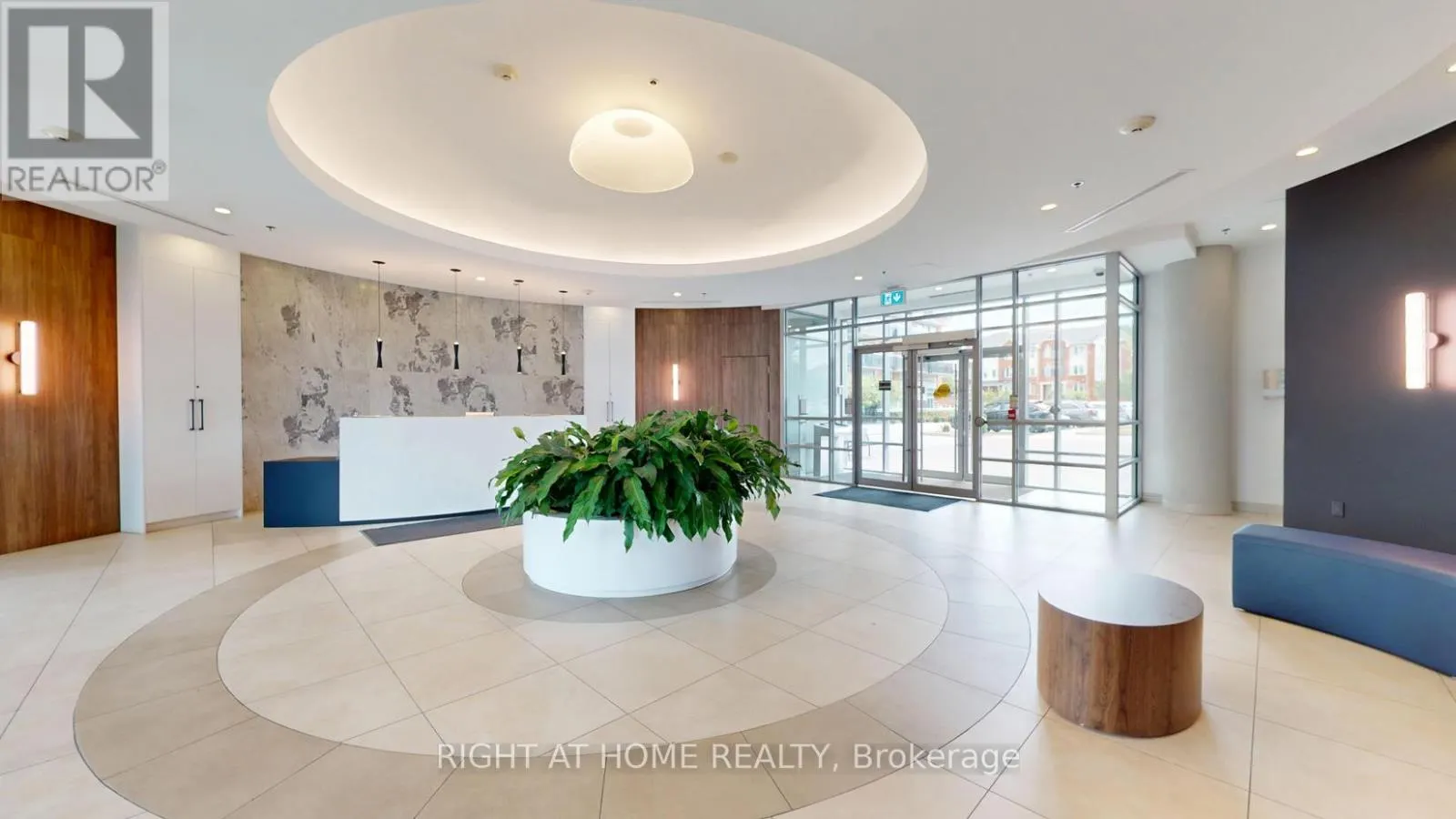 509 - 215 QUEEN STREET E