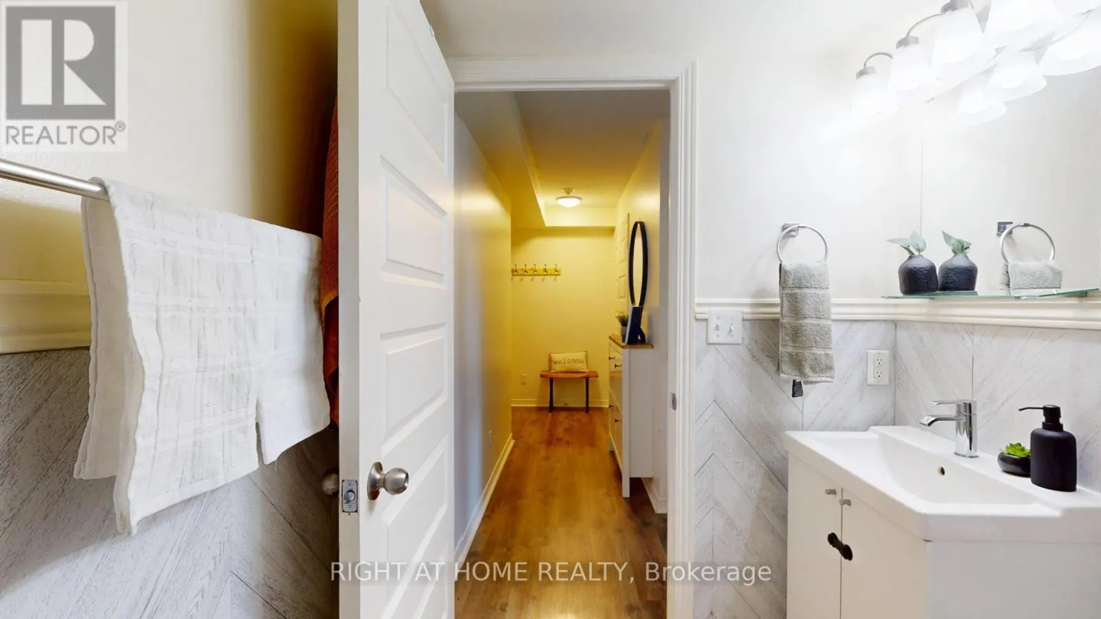 509 - 215 QUEEN STREET E
