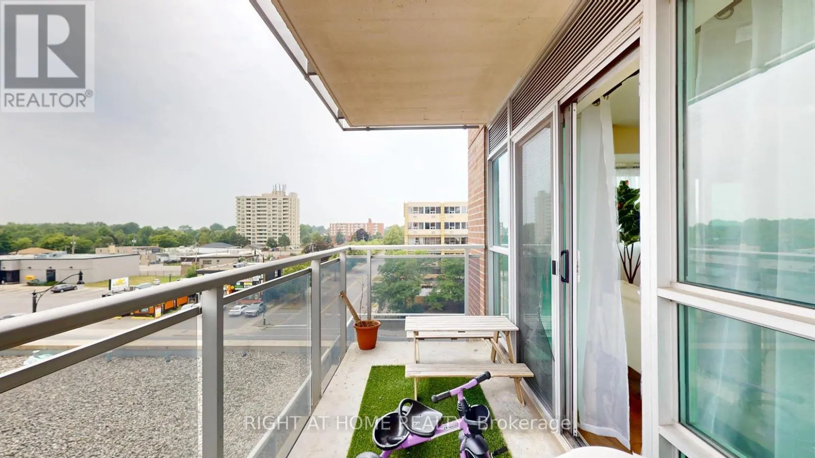 509 - 215 QUEEN STREET E