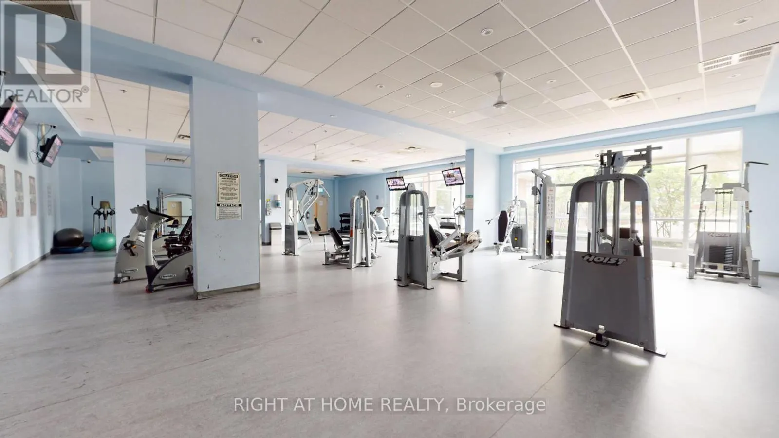 509 - 215 QUEEN STREET E