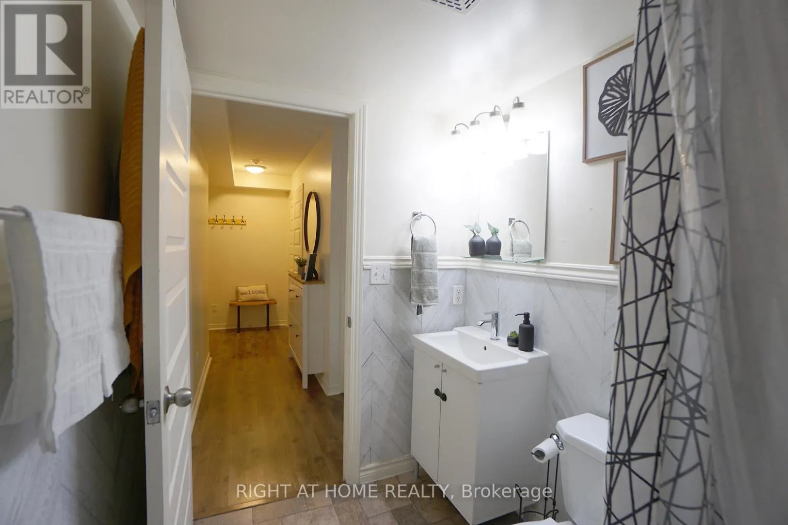 509 - 215 QUEEN STREET E