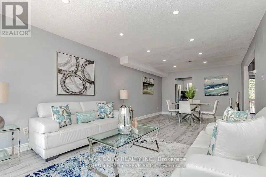 8 NORBROOK CRESCENT