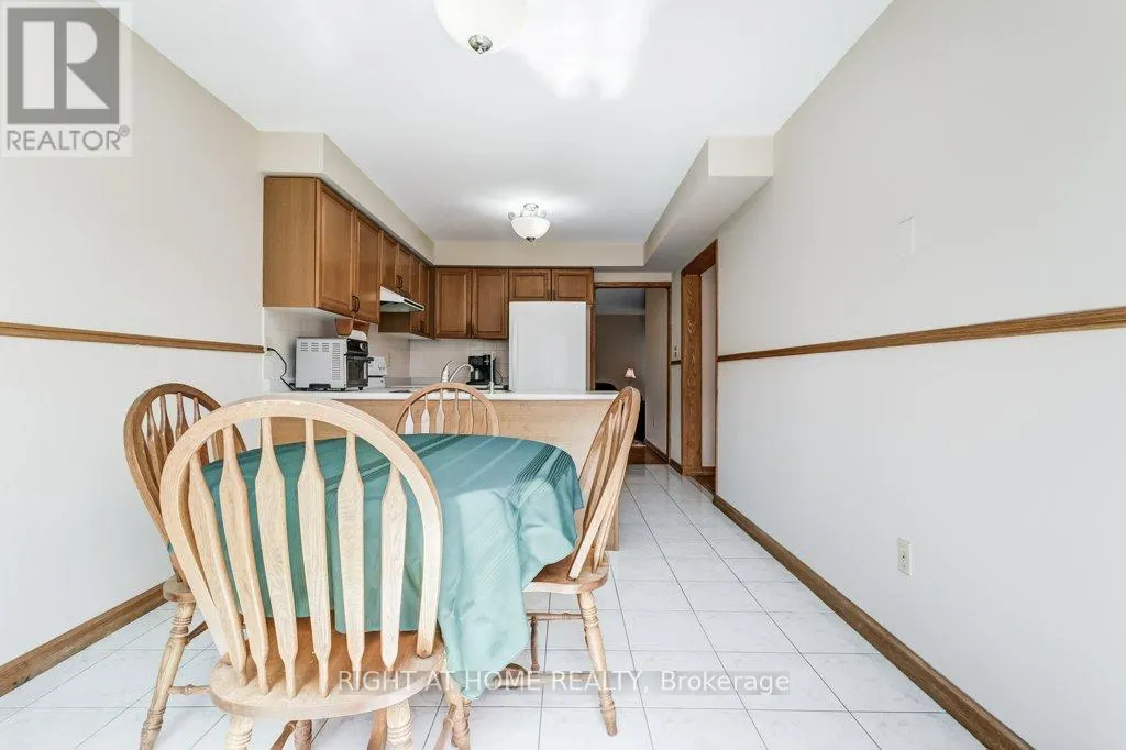 195 HOWARD CRESCENT