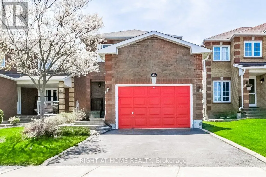 195 HOWARD CRESCENT