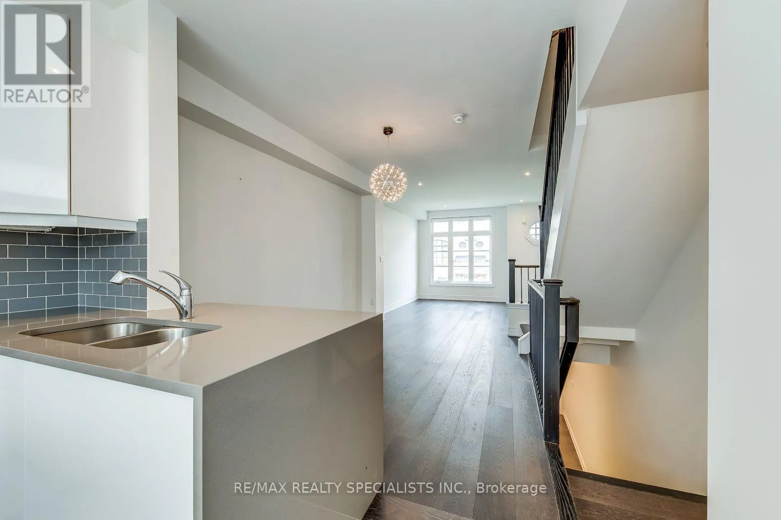 2025 QUEENSBOROUGH GATE