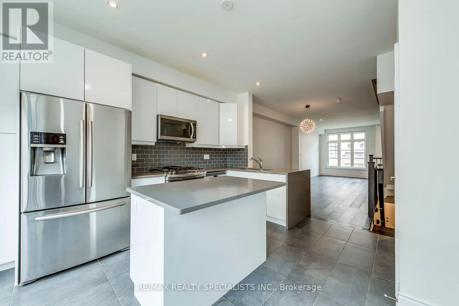 2025 QUEENSBOROUGH GATE
