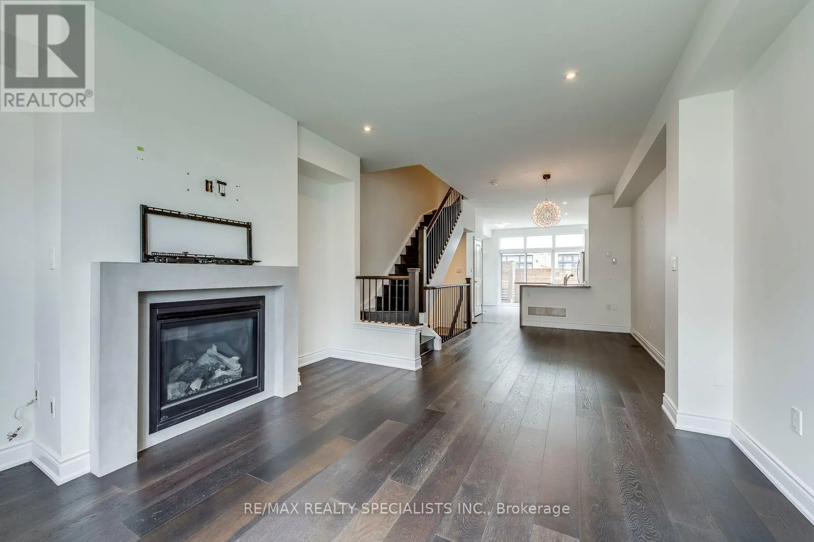 2025 QUEENSBOROUGH GATE