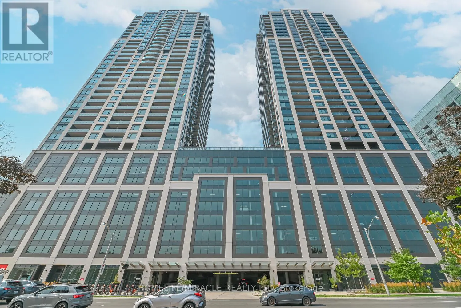 3811 - 1926 LAKESHORE BOULEVARD