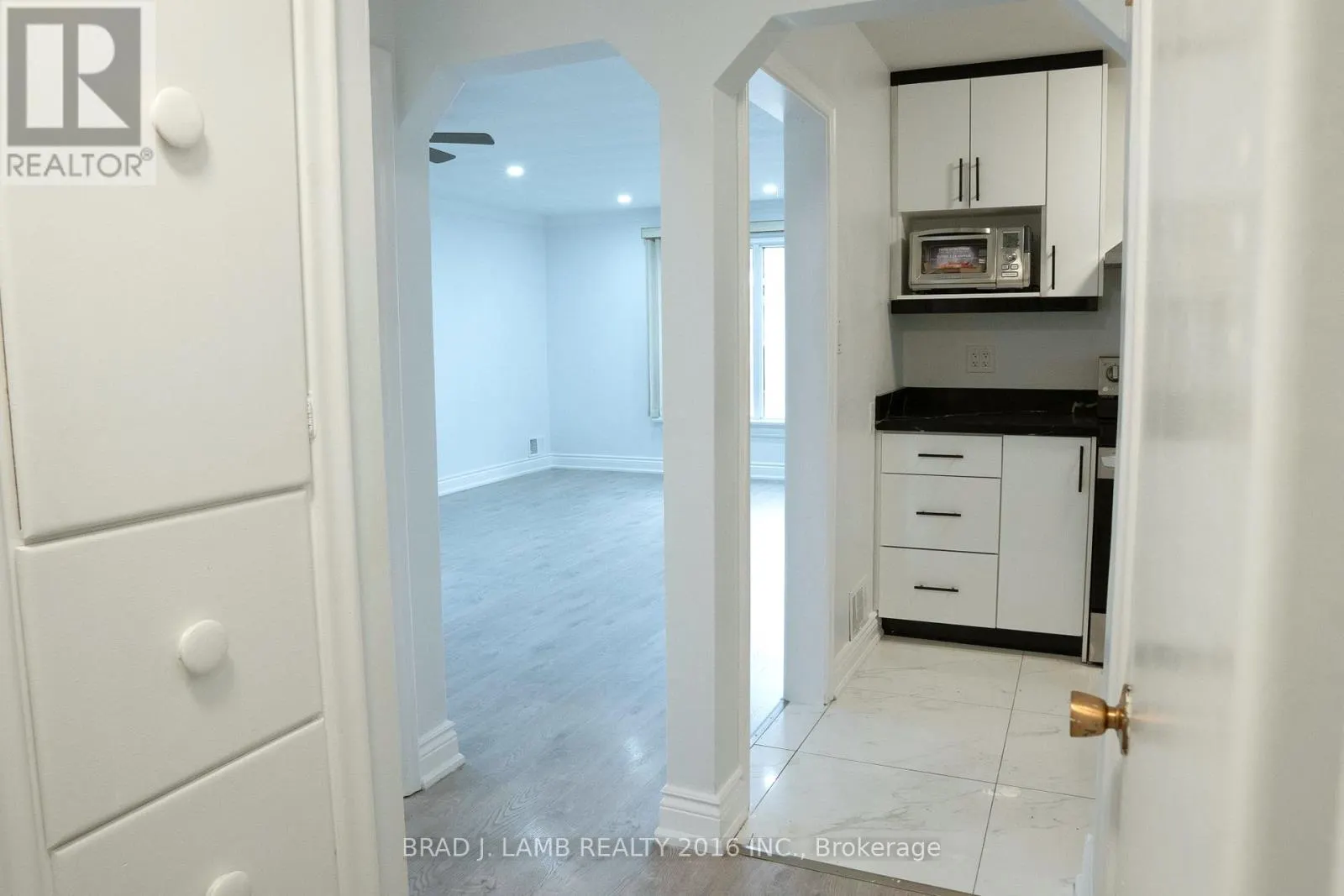 42 LYNNFORD DRIVE