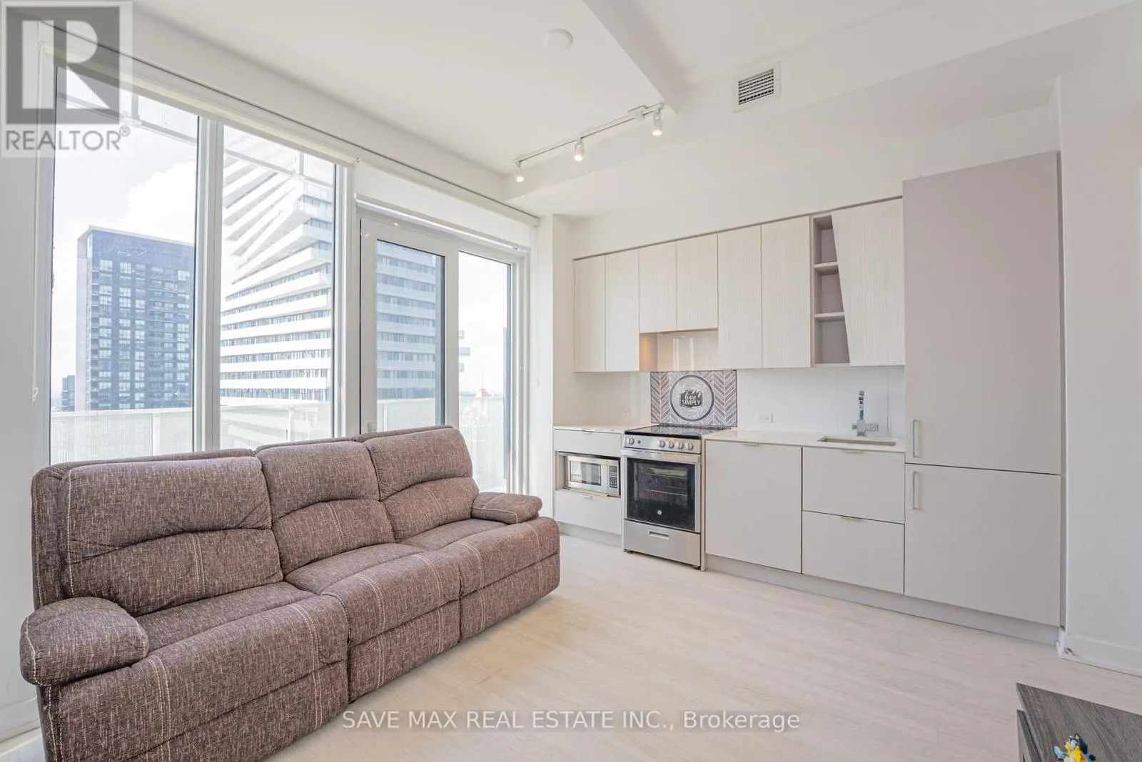 3711 - 3883 QUARTZ ROAD