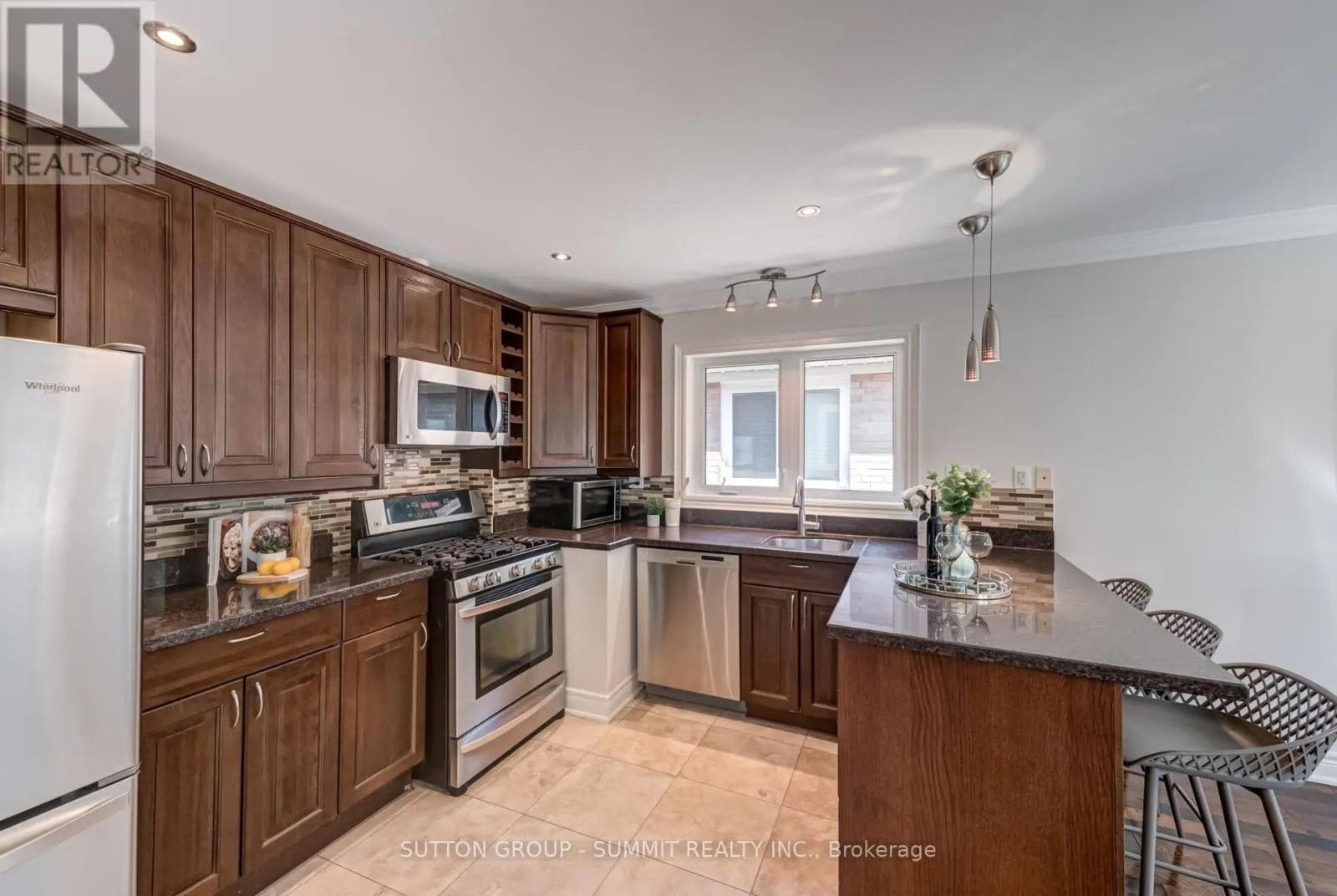 47 RAYSIDE DRIVE S