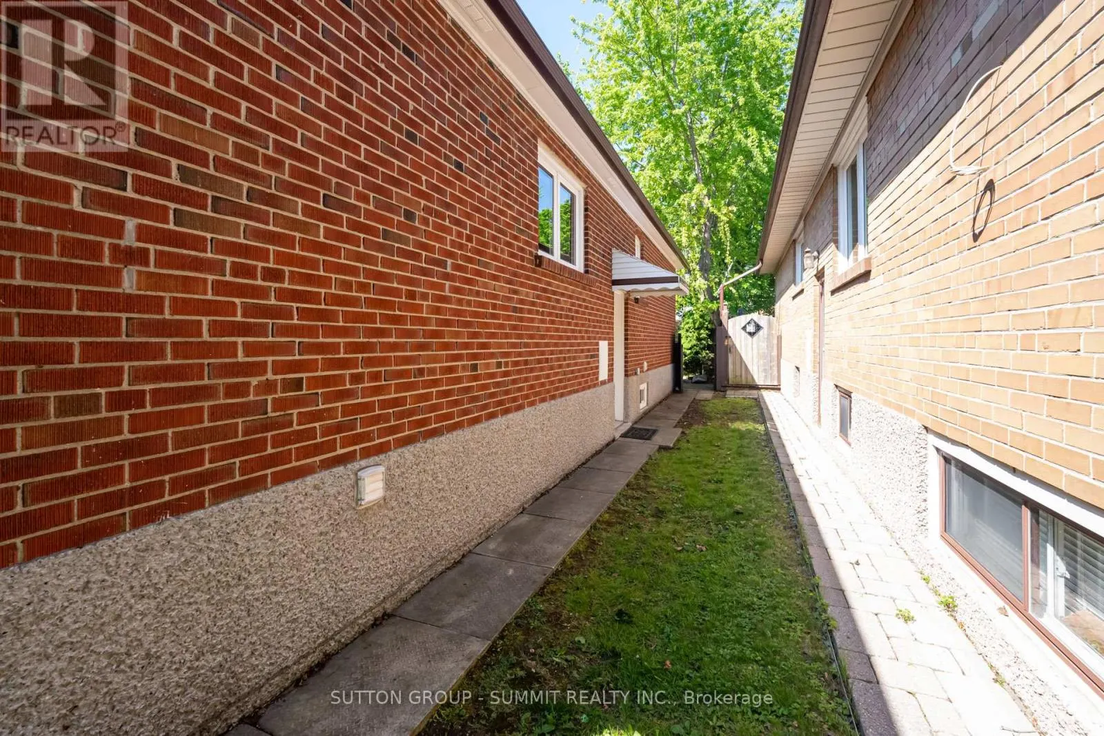 47 RAYSIDE DRIVE S