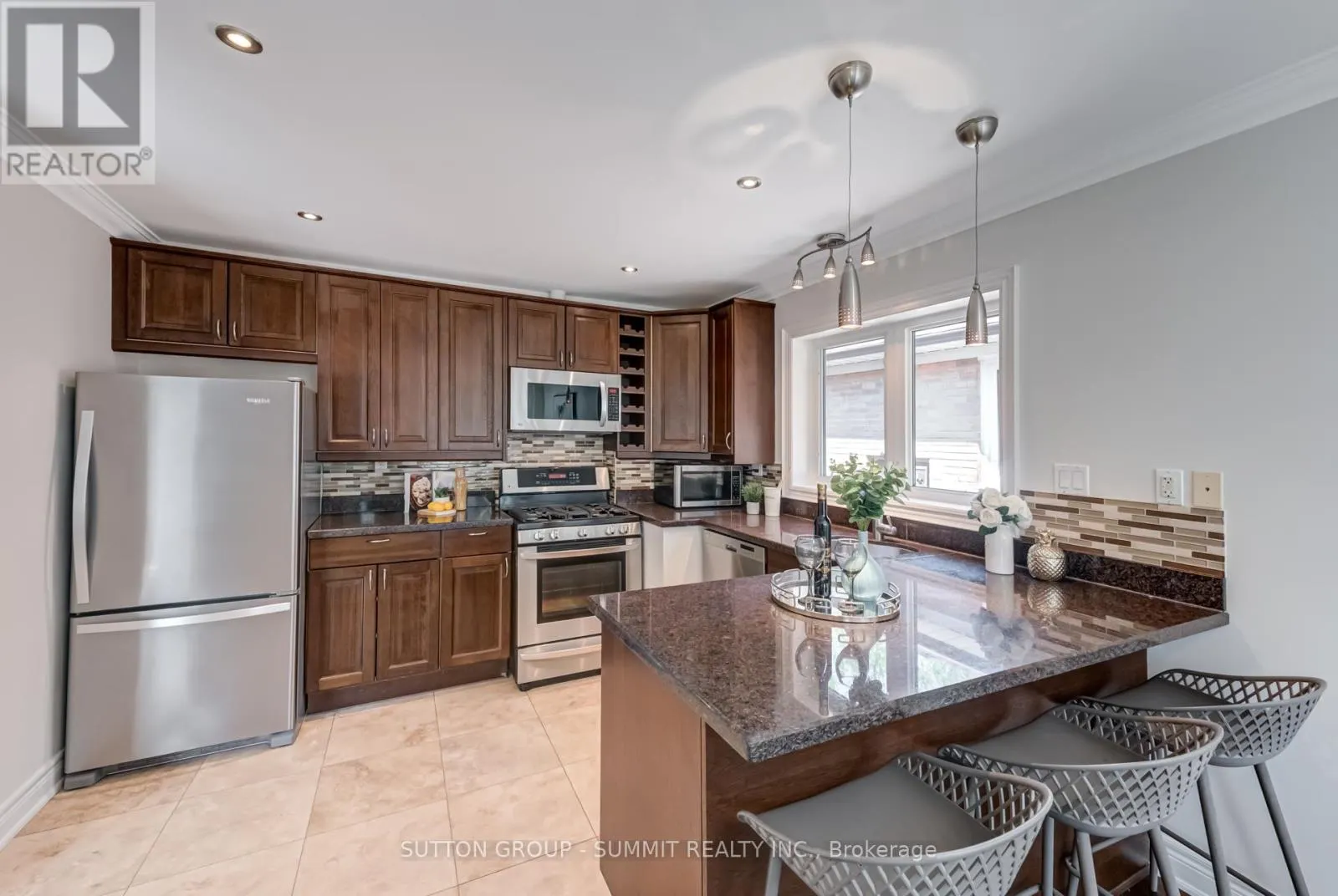 47 RAYSIDE DRIVE S