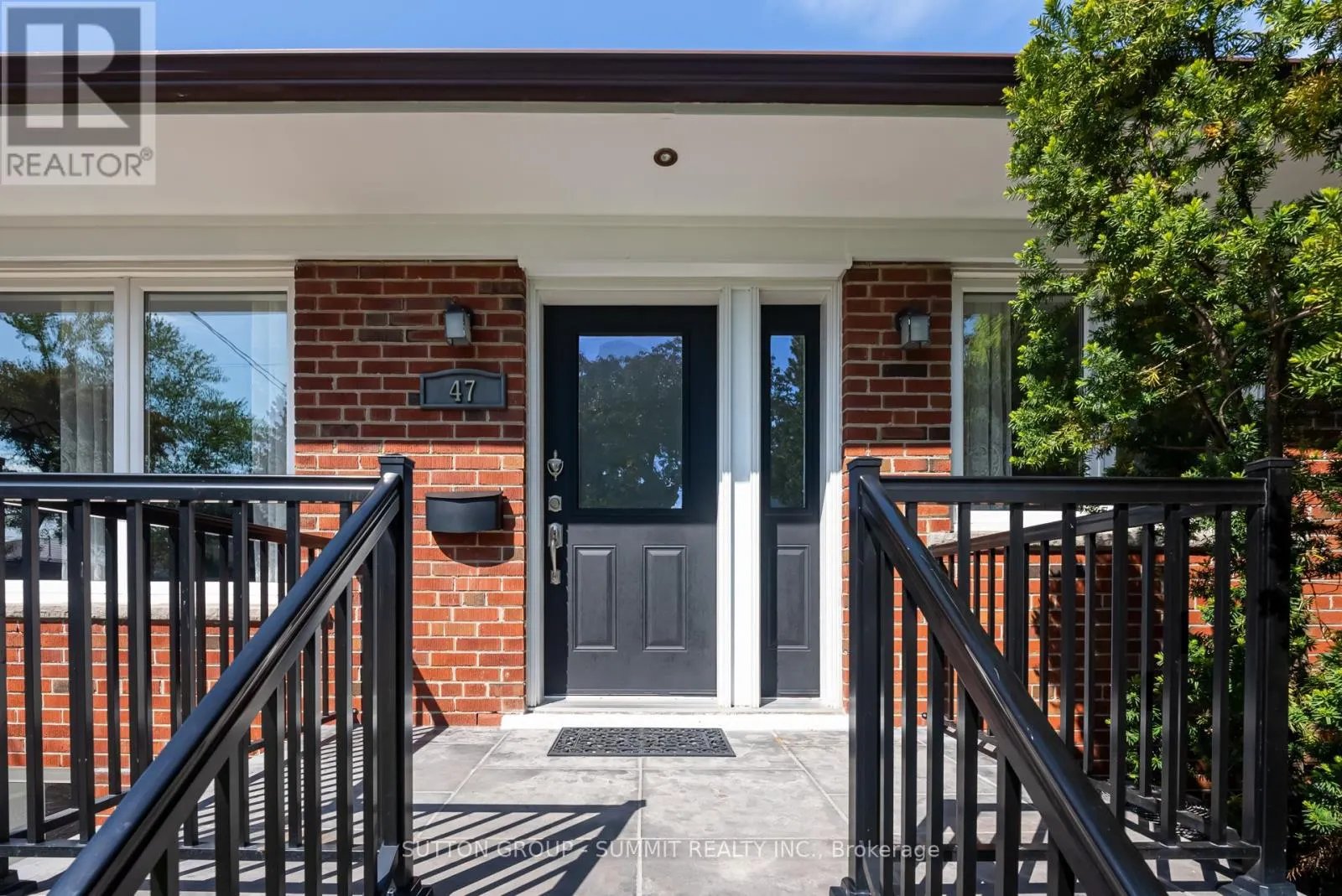 47 RAYSIDE DRIVE S