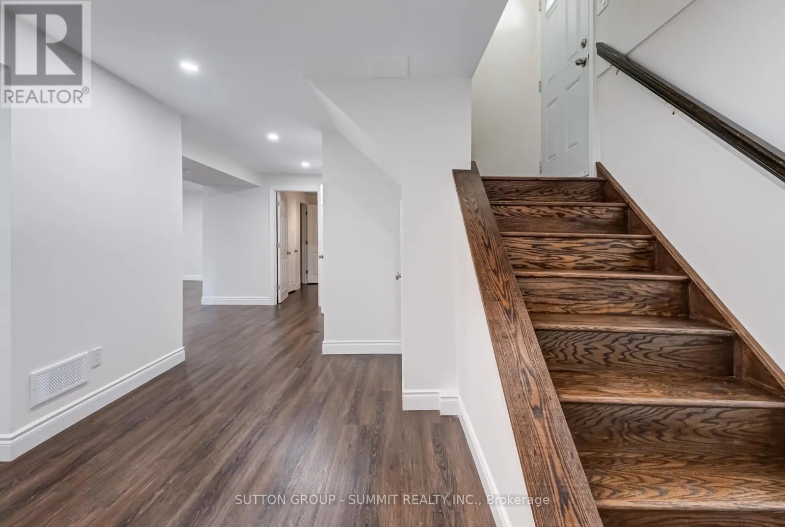 47 RAYSIDE DRIVE S