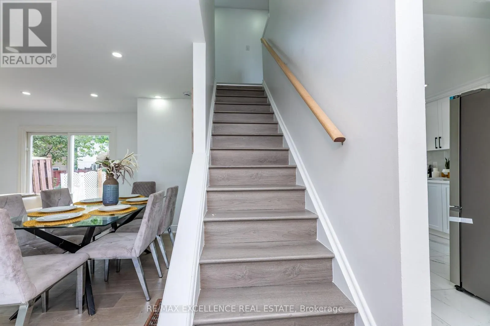 20 HEDGESON COURT
