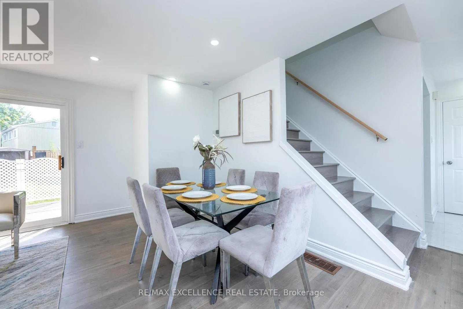 20 HEDGESON COURT
