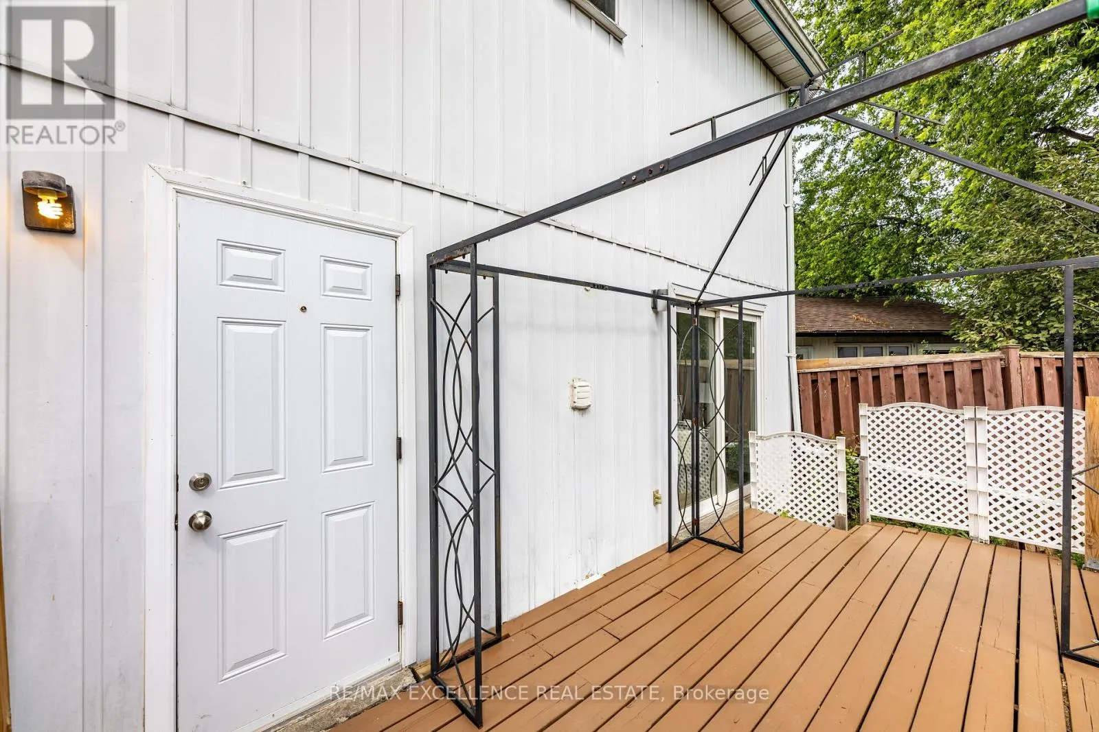 20 HEDGESON COURT