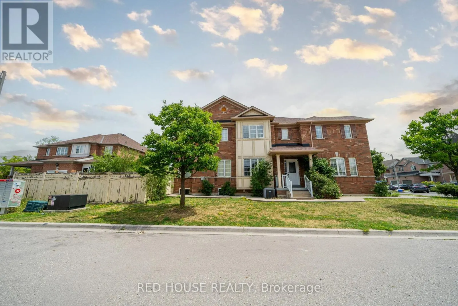 78 PASSFIELD TRAIL